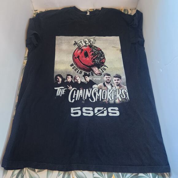 The Chainsmokers World War Joy Tour 2019 5SOS Lennon Stella T - Picture 1 of 4